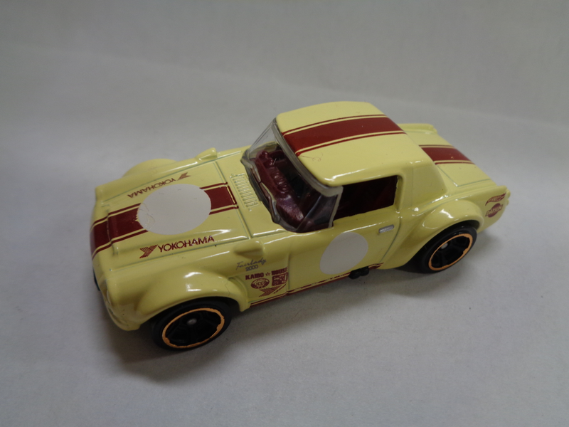 Illustration for article titled CUSTOM DATSUN FAIRLADY 2000 BY HOT WHEELS